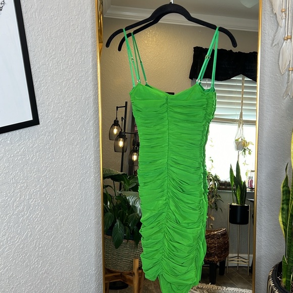 House Of CB ‘Ella’ Emerald Green Ruched Organza Mini Dress NWOT - Picture 14 of 14